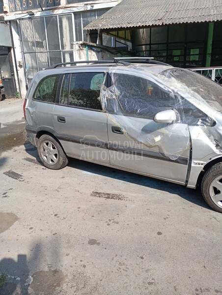 Opel Zafira 