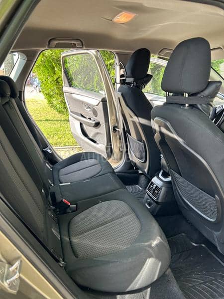 BMW 218 2.0