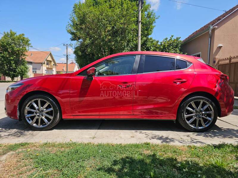 Mazda 3 2.0 REVOLUTION CH