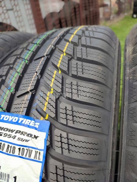 Toyo 235/60 R18 Zimska