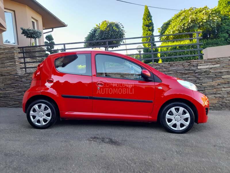 Peugeot 107 1.0 CH FUUL 3 KOM