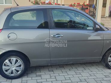 Lancia Ypsilon 