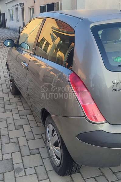 Lancia Ypsilon 