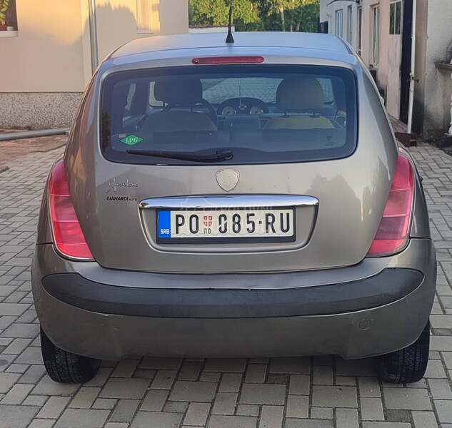 Lancia Ypsilon 