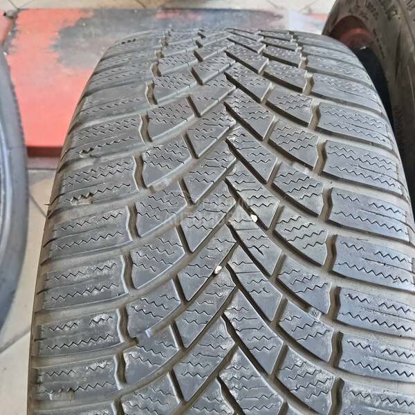 Bridgestone 235/45 R18 Zimska