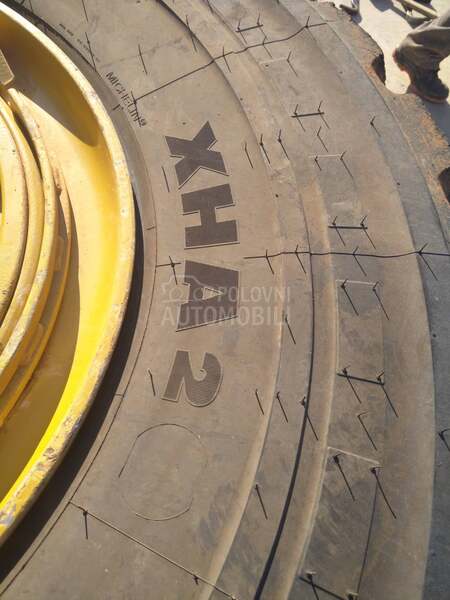 Michelin 750/65 R29