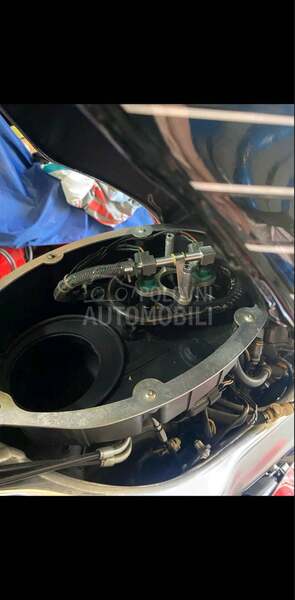 Aprilia rsv 1000 rr