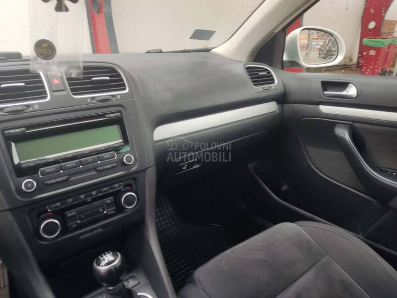Volkswagen Golf 6 1.6 BLUEMOTION