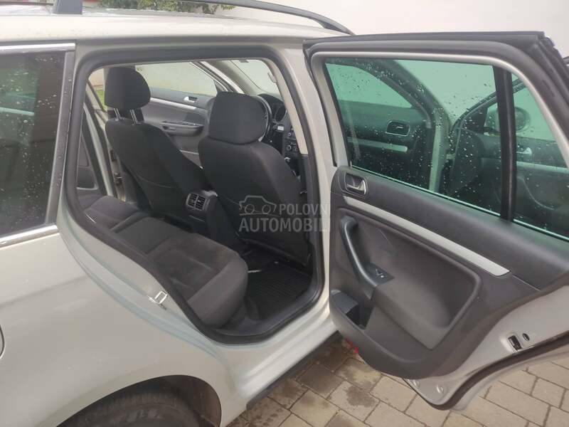 Volkswagen Golf 6 1.6 BLUEMOTION