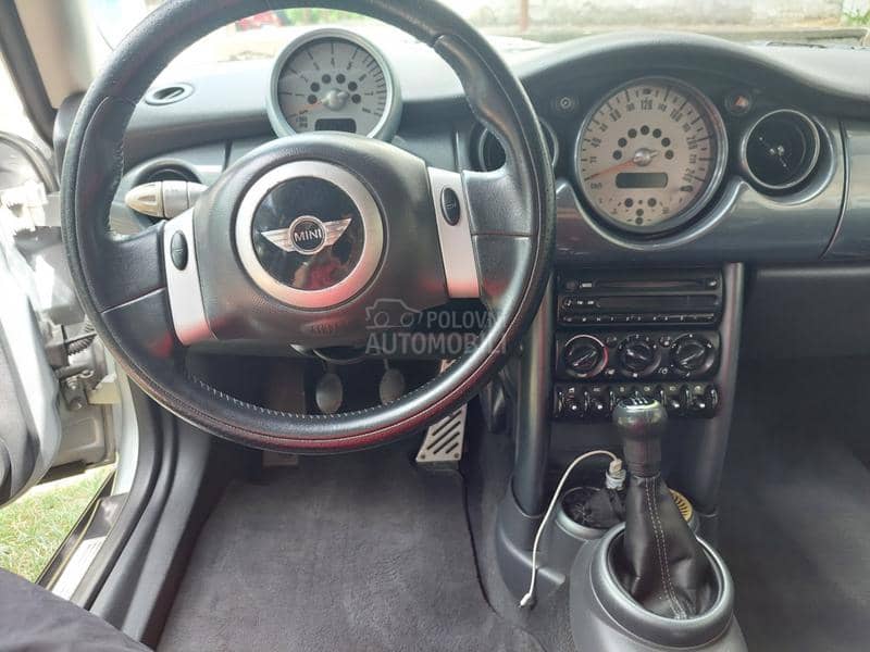 MINI Cooper 