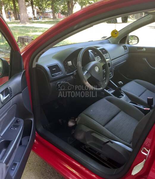 Volkswagen Golf 5 1.6