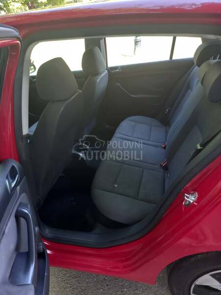 Volkswagen Golf 5 1.6