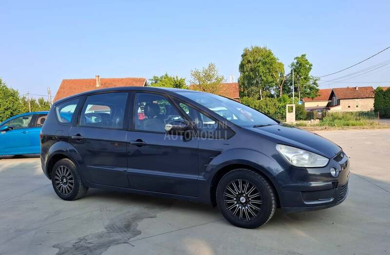 Ford S-Max 