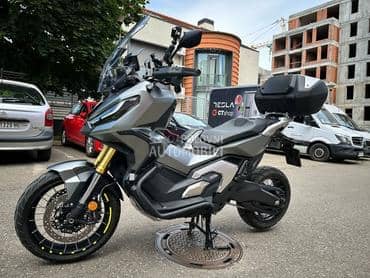Honda X adv 750