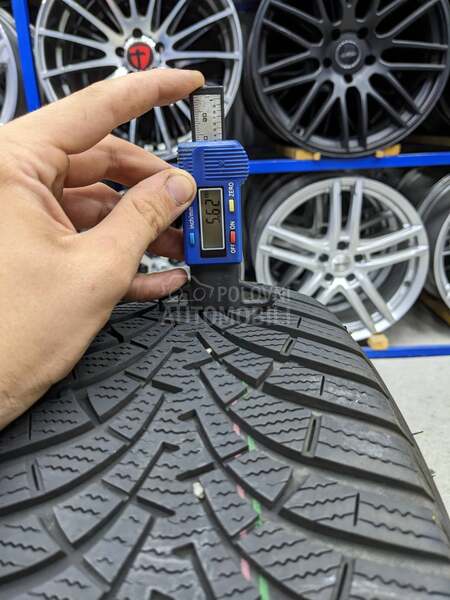 Goodyear 205/60 R16 Zimska
