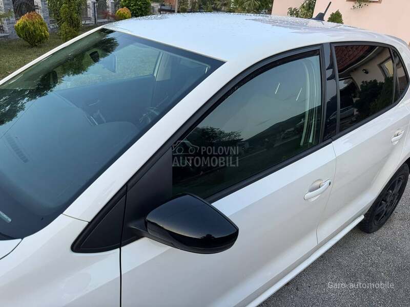 Volkswagen Polo 1.4 SVAJCARSKA NOV