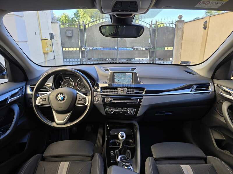BMW X1 2.0D Sportline Perla