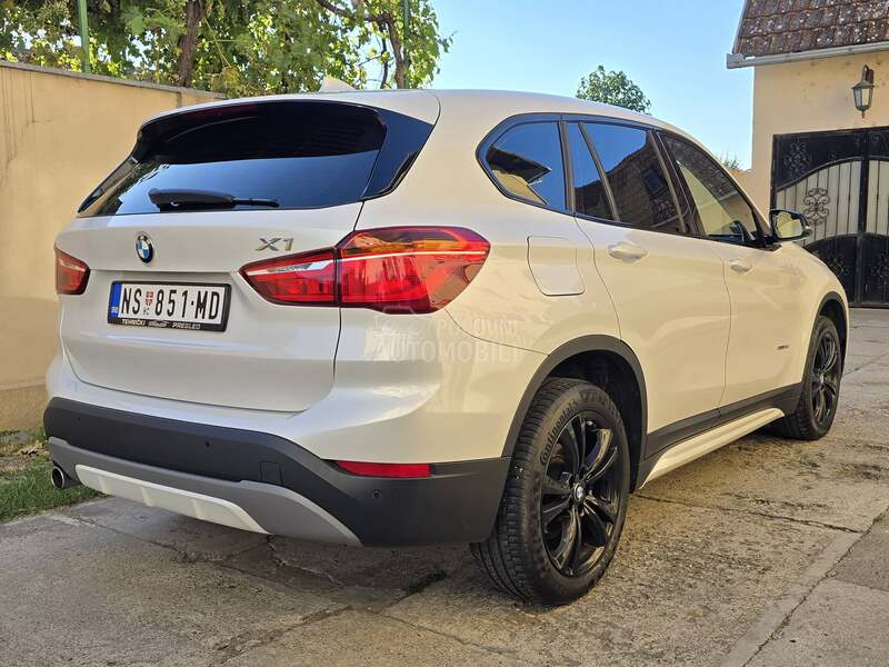 BMW X1 2.0D Sportline Perla