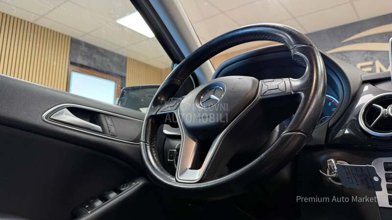 Mercedes Benz B 180 //1.8CDI//N.AVI//FUL