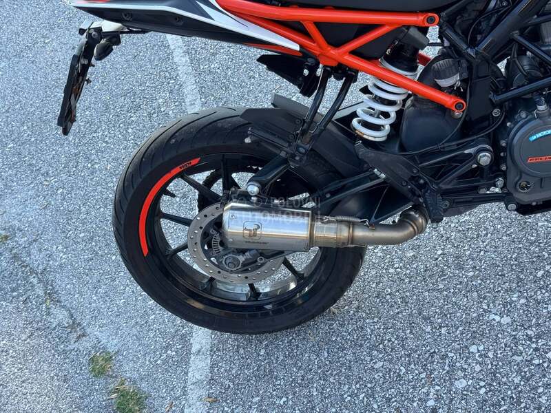 KTM Duke 125