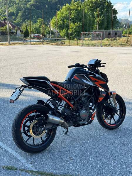 KTM Duke 125