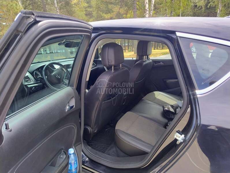 Opel Astra J 1.7 cdti
