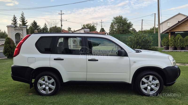 Nissan X-Trail 2.0d  AUT/4x4