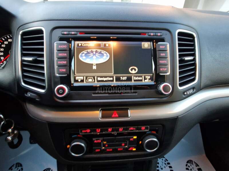 Volkswagen Sharan 2.0 TDI 7S Nav Xenon
