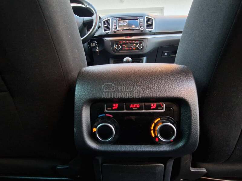 Volkswagen Sharan 2.0 TDI 7S Nav Xenon