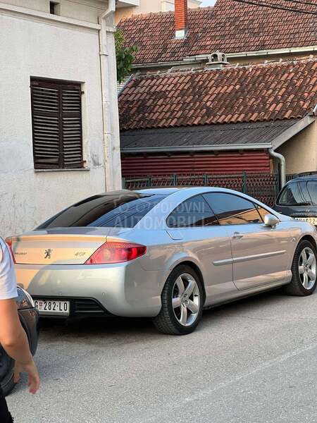 Peugeot 407 coupe