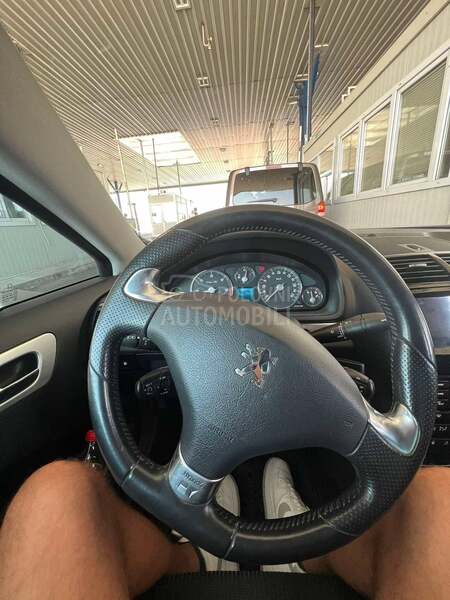 Peugeot 407 coupe