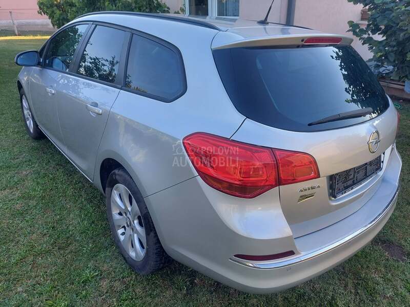 Opel Astra J 1.6 cdti
