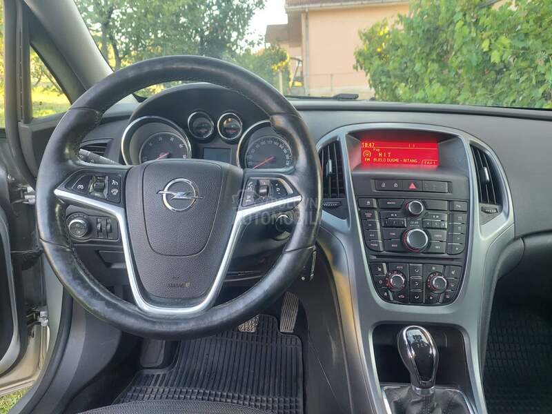 Opel Astra J 1.6 cdti
