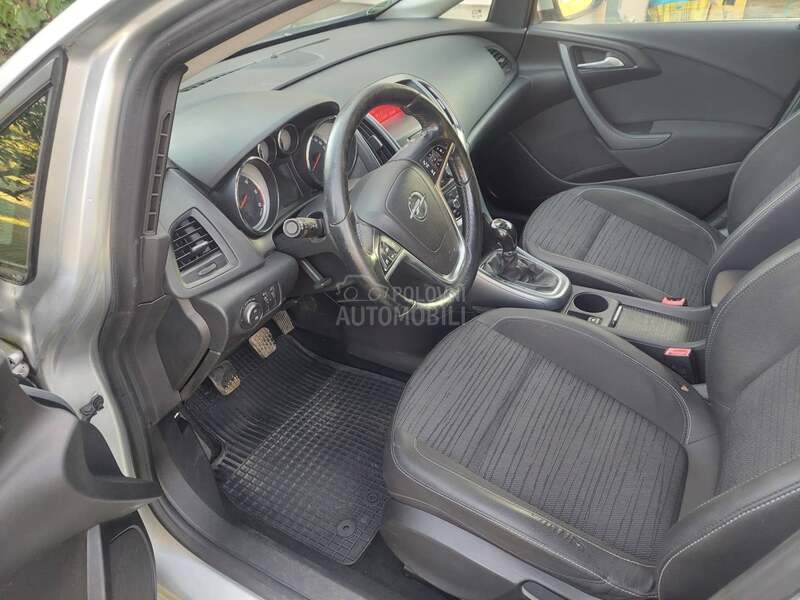 Opel Astra J 1.6 cdti