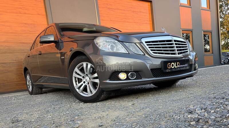 Mercedes Benz E 220 2.1CDi ELEGANCE AUT