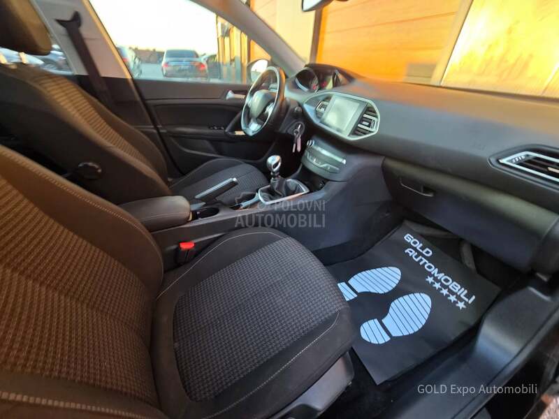 Peugeot 308 1.6 BlueHDi ALLURE