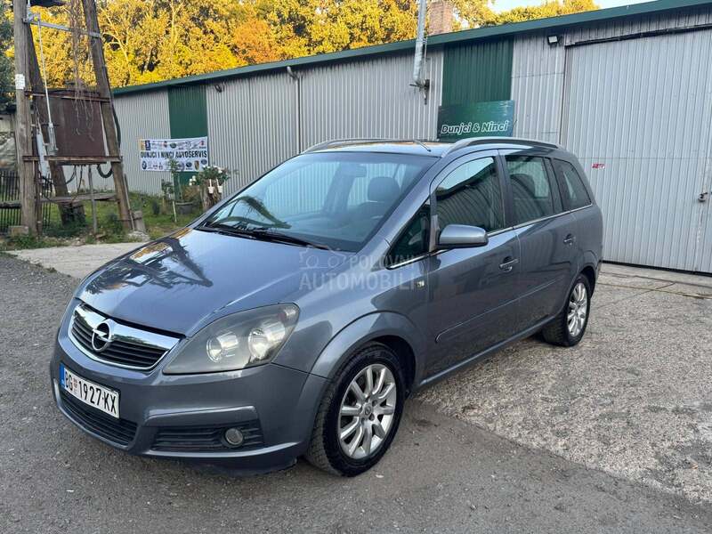 Opel Zafira 7 s e d i s t a