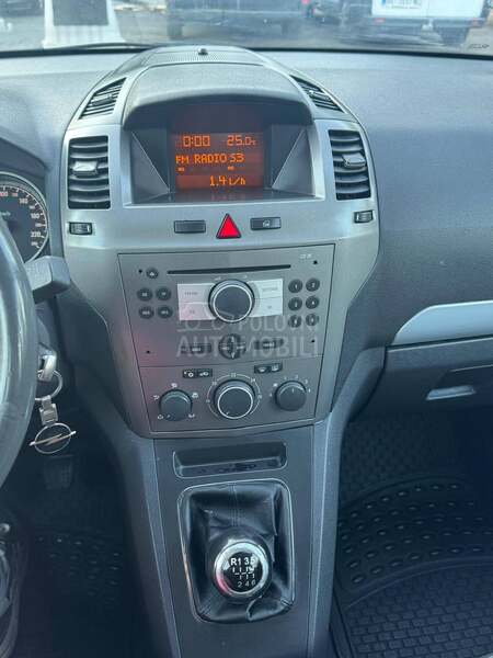 Opel Zafira 7 s e d i s t a
