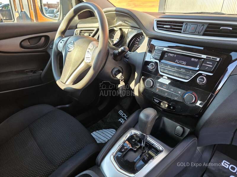 Nissan Qashqai 1.2 X-TRONIC 145K.M.