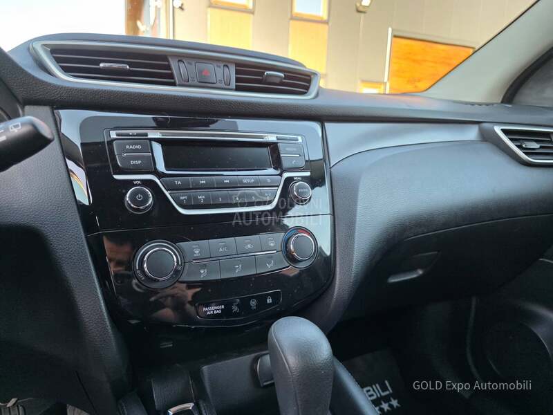 Nissan Qashqai 1.2 X-TRONIC 145K.M.