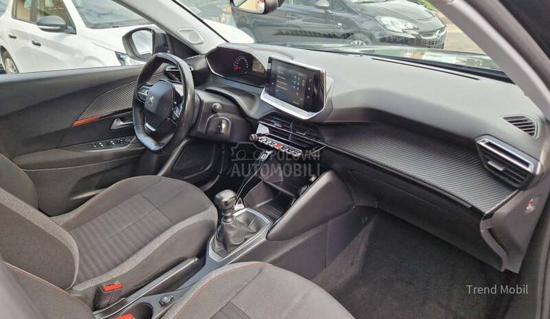 Peugeot 2008 1.2 Pure tech