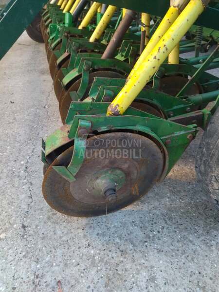 John Deere Senonches AB