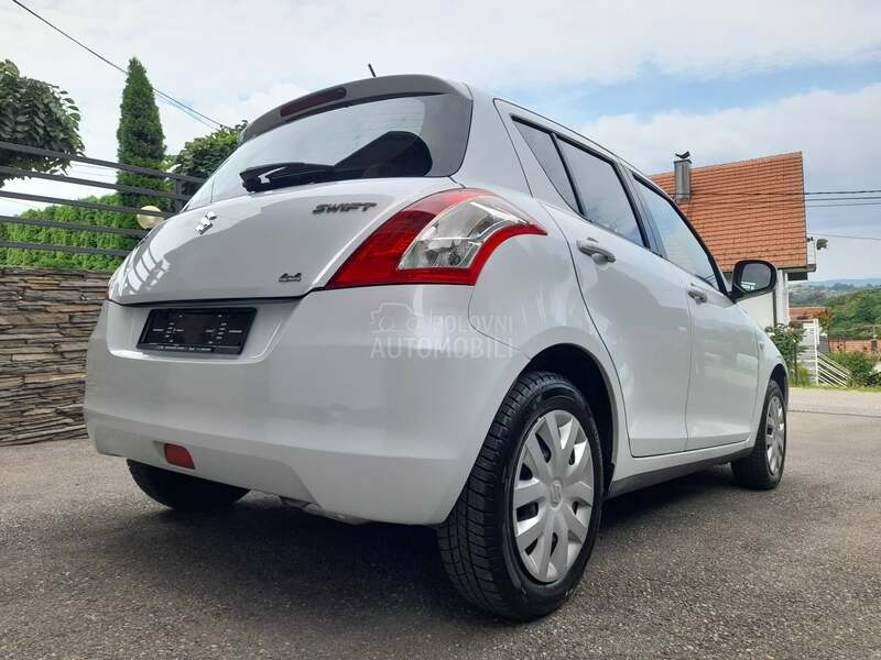 Suzuki Swift 4x4 UV0Z/CH kao NOOV