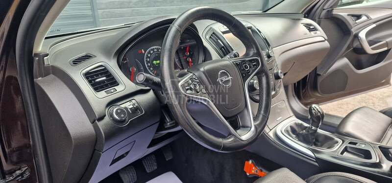 Opel Insignia 1.6 cdti  Ful.l