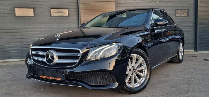 Mercedes Benz E 200 AVANTGARDE/PREMIUM