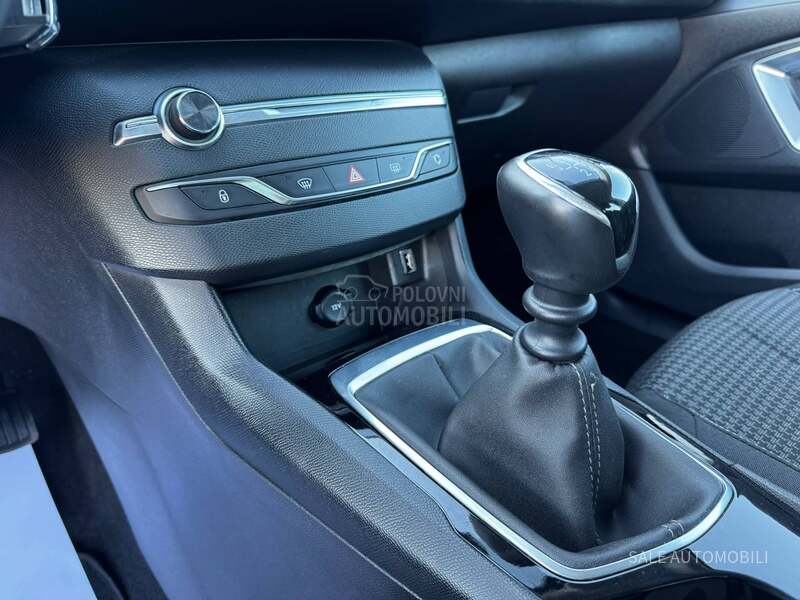 Peugeot 308 1.2 ACTIVE PLUS