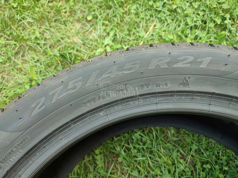 Pirelli 275/45 R21 Zimska