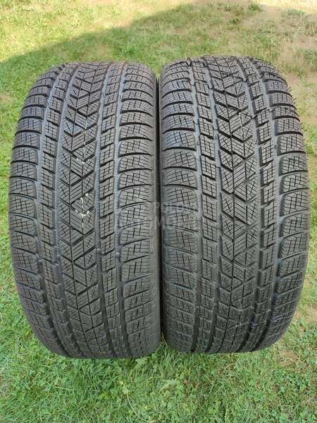 Pirelli 275/45 R21 Zimska