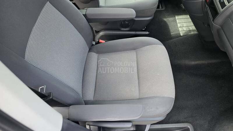 Volkswagen Transporter T5 2.0 TDI A.U.T.O.M.A.T