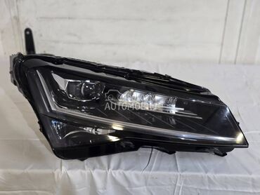 Desni XENON far Facelift za Škoda Superb